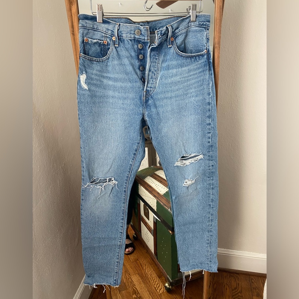 Levi’s 501 skinny raw hem